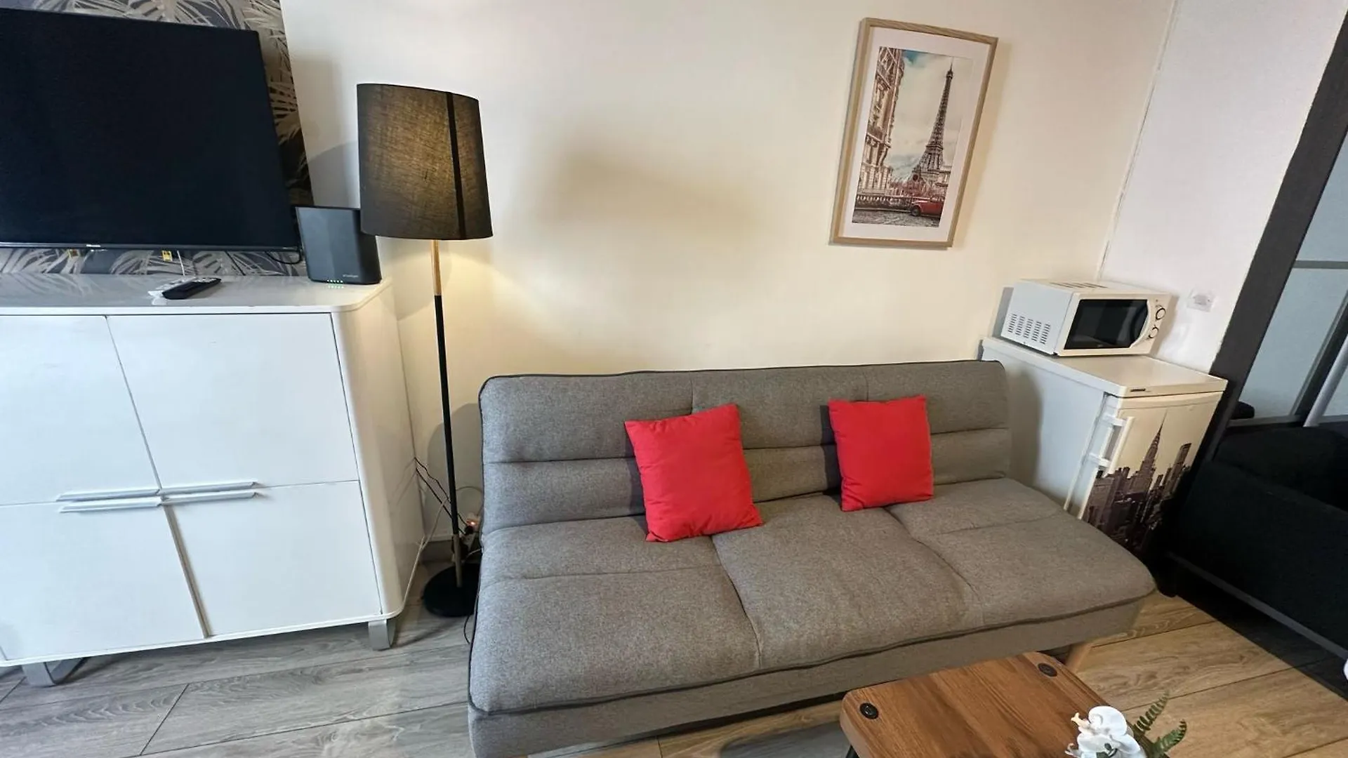 Best Inn Ponthieu Paris France